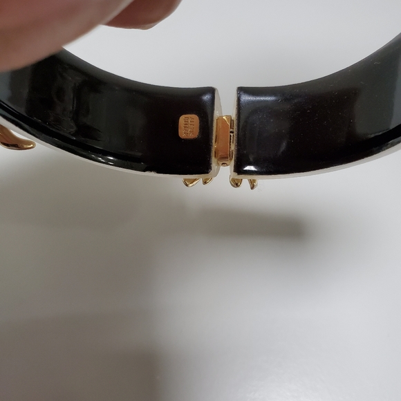 Authentic  Alexis bittar hinge bracelet - Picture 3 of 3